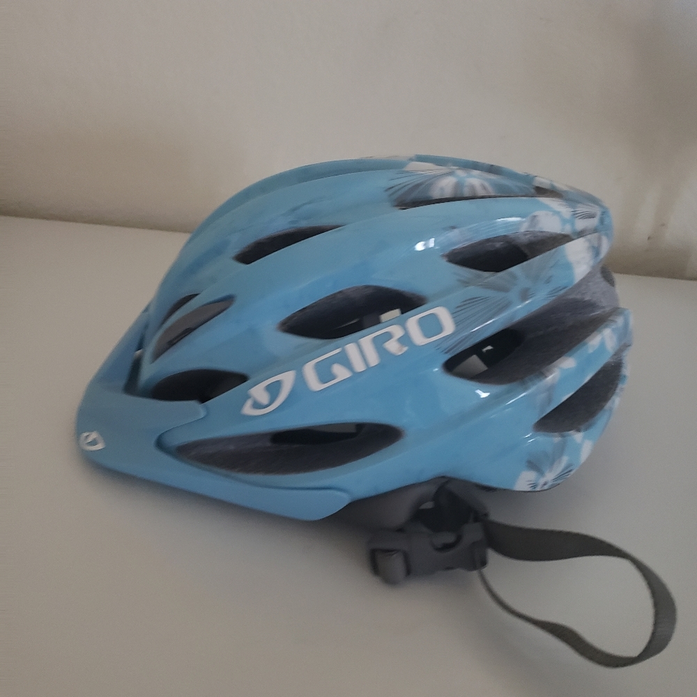 Giro Women's Bike Helmet